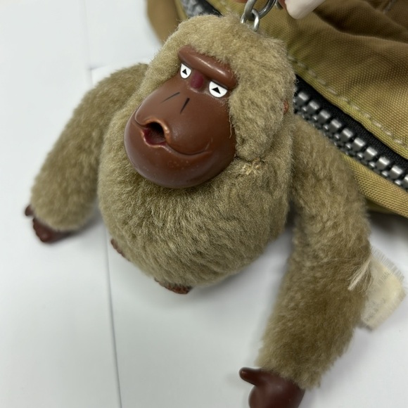 kipling Sports bag for carrying on the back with a crossed front loop - Picture 3 of 8